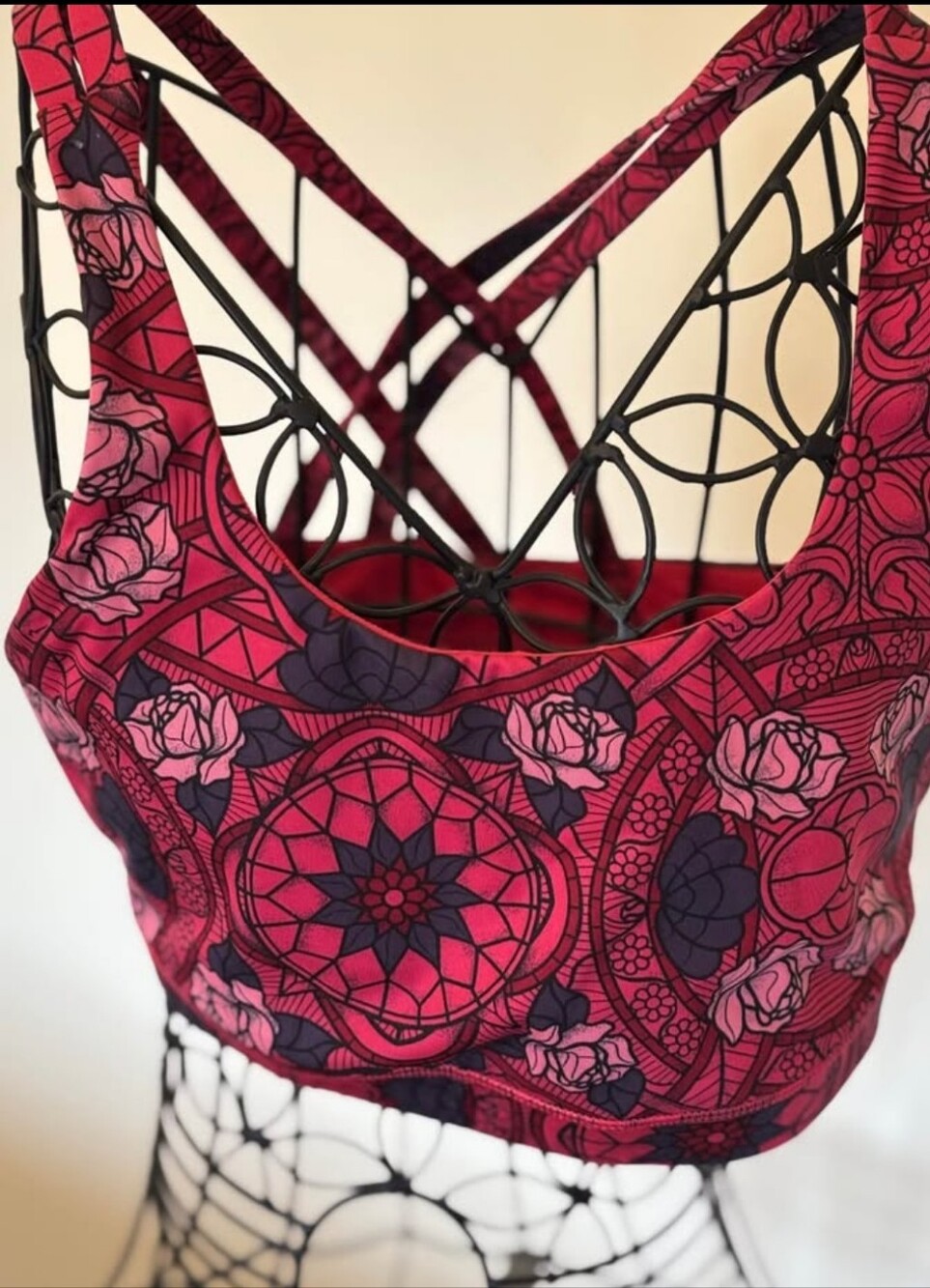 RARE ​EUC Lululemon Energy Bra In Prisma Multi Guava Lava Print 🌹❤️